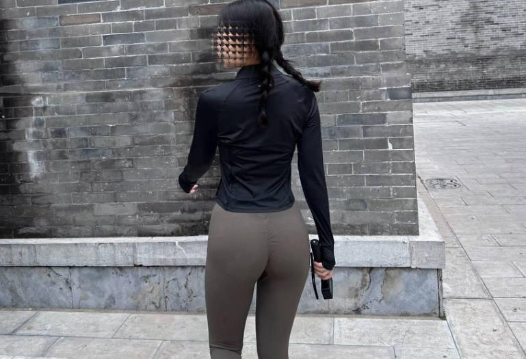 海角社区・抓住机会开发了堂姐的处女地爆操了堂姐屁眼两次
