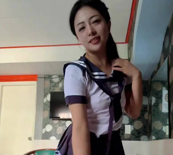 朋友帮我看水手服的尺寸一不小心就・宋雨川